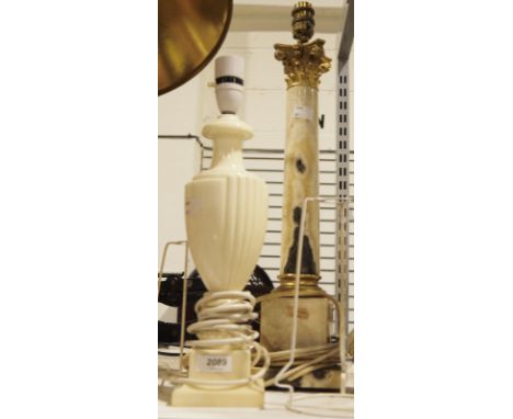 Cream and black onyx and brass corinthian column lamp, the top on square plinth base and a marble-effect urn-shaped table lam