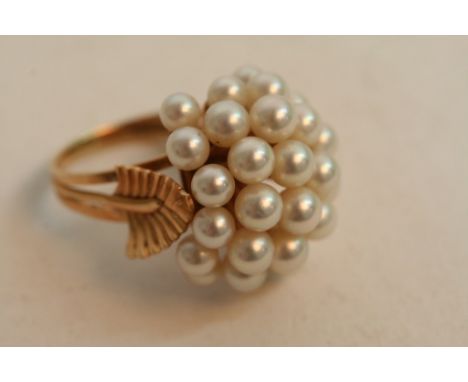 A Japanese gold and pearl cluster ring