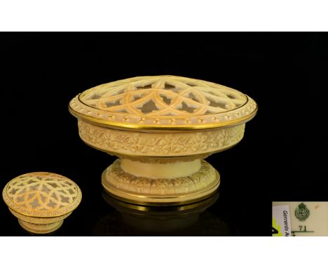 Royal Worcester - Nice Quality and Pleasing Blush Ivory Rose Bowl, Highlighted with Painted Gold Borders, Excellent Shape. Da