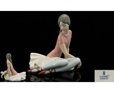 Lladro Porcelain Ballerina Figure 'Shelley', model no 1357. Issued 1978-1993.  Height 6.25 inches - 16 cms, First quality min