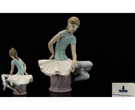 Lladro Porcelain Ballerina Figure 'Julia', model no 1361. Issued 1978-1993 - Height 9 inches - 22.5 cms, First quality mint c