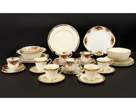 A Collection of Porcelain - Royal Albert 'Old Country Roses', Royal Doulton ' Wilton', Royal Doulton 'Heather' &amp; Royal Do