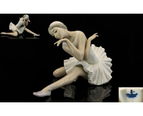 Lladro Porcelain Ballerina Figure 'Death of a Swan', model no 4855. Design Vicente Martinez.  Height 5 inches - 12.5 cms, Fir