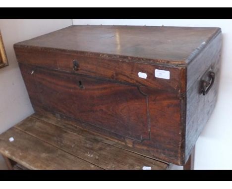 A wooden storage trunk - 71cm 