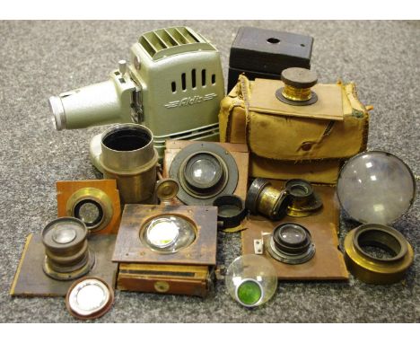 An Aldisette 1 slide projector (boxed); Kodak 120 box camera; assorted magic lantern and other lenses