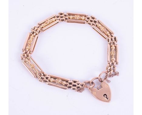 A 9ct gate bracelet, approx 15g.