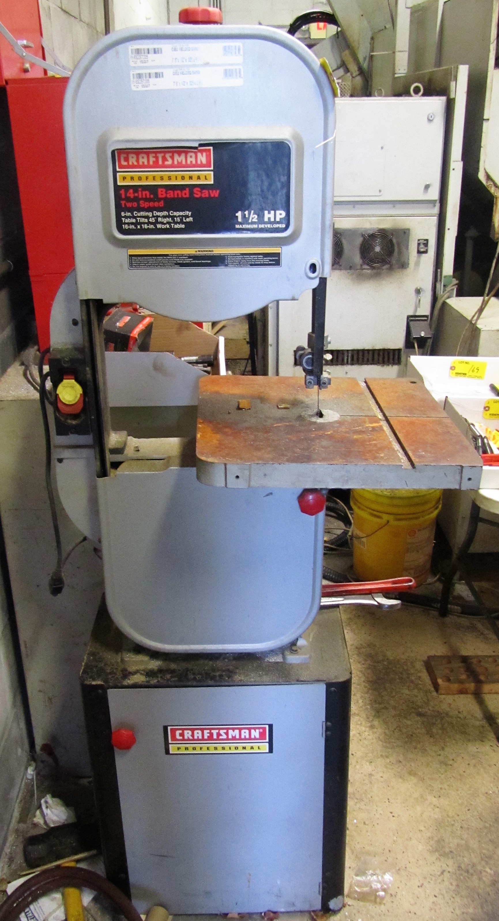 CRAFTSMAN 14" VERTICAL BANDSAW WITH 16" X 16" TABLE 11/2HP