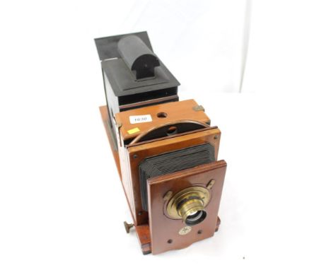 Thornton Pickard brass and mahogany 'Imperial' enlarger with lens and lantern CONDITION REPORT Good original condition, bakel