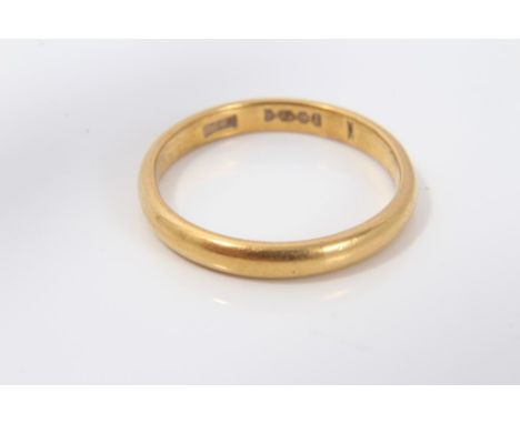Gold (22ct) wedding ring.  Size K½ CONDITION REPORT Weight approximately 2.9g 