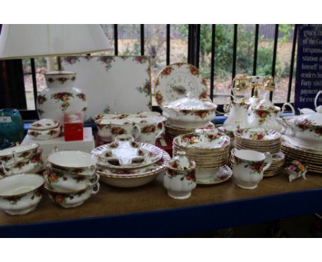 Royal Albert Old Country Roses tea and dinner service, plus larger pieces - including telephone lamp, clock, etc (110 pieces 