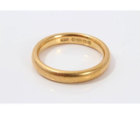 1930s 22ct gold wedding ring (Birmingham 1931).  Ring size O CONDITION REPORT Very good condition, clear hallmarks, 6.9 grams