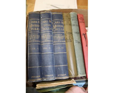 Books:  Lot vintage car books and pamphlets - including Delahaye Le Grand Live, plus some aircraft books