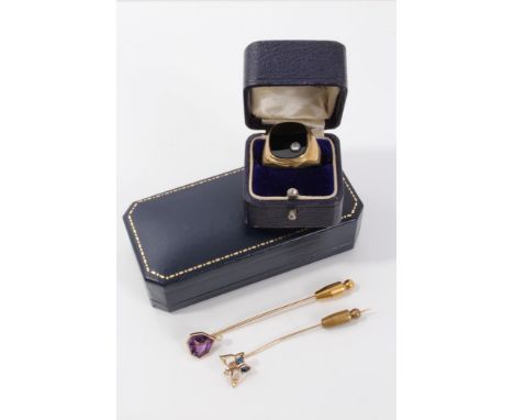 Gold (9ct) amethyst and seed pearl stick pin, gold (9ct) butterfly stick pin and a gentlemen's yellow metal (333 Standard) bl