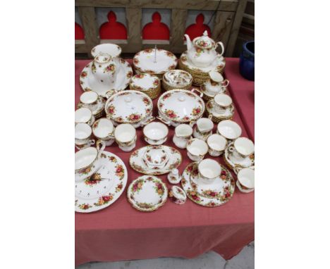 Royal Albert Old Country Roses tea and dinner service (92 pieces) CONDITION REPORT Most pieces are seconds, in particular pla