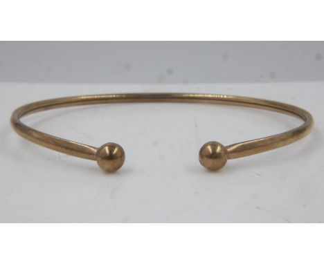Unmarked gold bangle, 2.5g. UK P&amp;P Group 0 (£6+VAT for the first lot and £1+VAT for subsequent lots) 