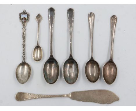 Mixed hallmarked silver cutlery, combined 87g, and an 800 silver spoon, 9g. UK P&amp;P Group 1 (£16+VAT for the first lot and