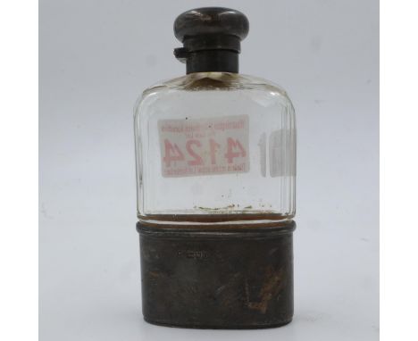 Hallmarked silver mounted glass hip flask, cup is 35g, London assay. UK P&amp;P Group 1 (£16+VAT for the first lot and £2+VAT