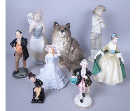 CERAMICS COMPRISING; A BESWICK FIGURE OF A CAT (8)20cm high, three Royal Doulton figures, two Nao figures, a Royal Worcester 