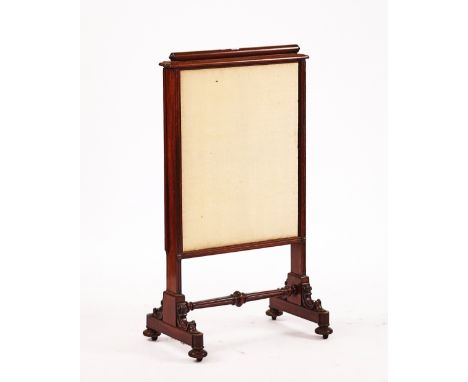 A REGENCY MAHOGANY TRIPLE-WAY EXTENDING FIRESCREENOn trestle end standards, 60cm wide; 108cm high