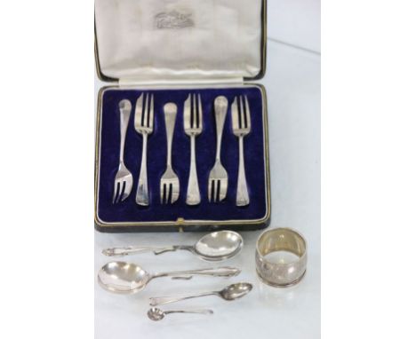 Silver Napkin Ring, Silver Teaspoon, Silver Salt Spoon, Two Further Silver Spoons plus a Cased Set of Six Silver Plate Pastry