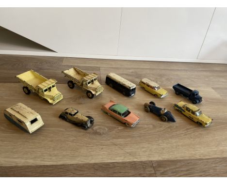 Quantity of assorted vintage vehicles
322
Playworn condition, no returns or refunds available on these items. 