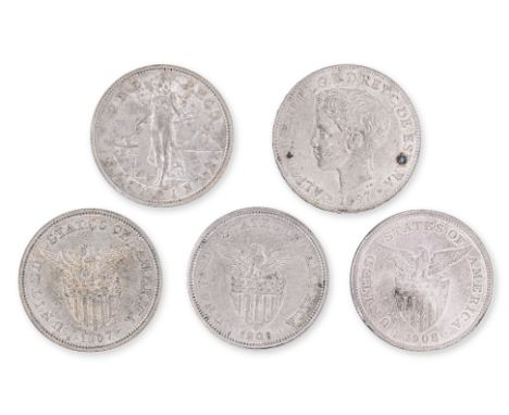 PHILIPPINES ASSORTED 1 PESO (5)
Comprising: 
1897, Alfonso XIII facing left, reverse with coat of arms of Spain;
1907 S (2); 