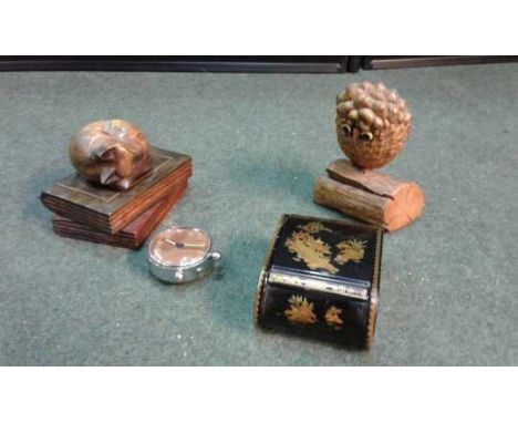 Two wooden animal figures, decorative box together with an alarm clock (4)