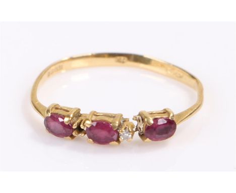 18 carat gold ruby set ring, AF