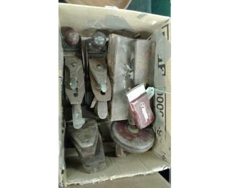 Small collection of vintage tools, hand planes, tape measure, glass cutters, etc, (Qty)