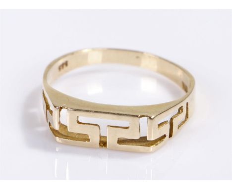 14 carat gold ring, with zig-zag design, 2.5 grams