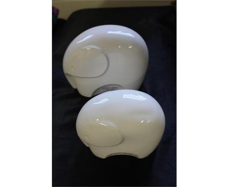 Pair of ceramic elephants, (2)
