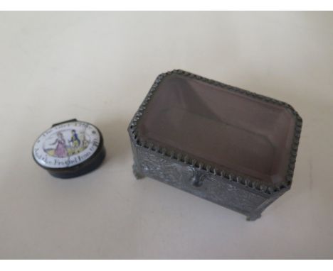 A Bilston patch pot, The Girl I Love, 4cm wide, enamel damaged to top and rim, mirror cracked also with small trinket box 
