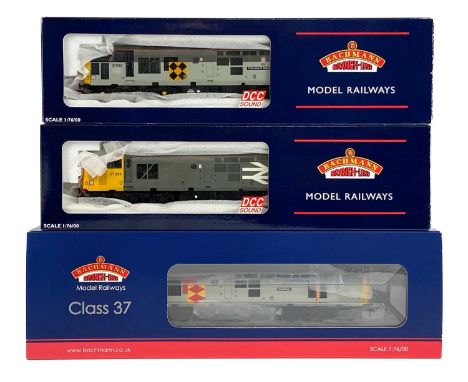 BR English Electric Class 37 "OO" boxed Bachmann Exclusive and other models (x3)  Comprising near mint boxed railfreight mode