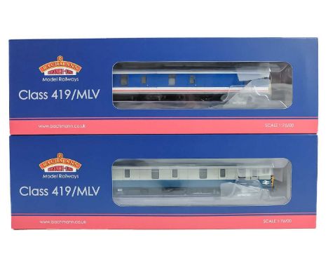 Bachmann "OO" BR Southern Region Motor Luggage Vans (Class 419) x2  Comprising:Bachmann No. 31-267 in BR blue and grey No. 68