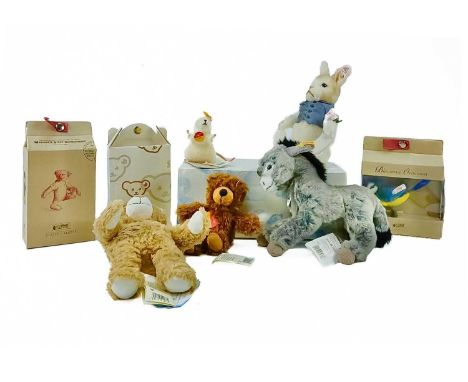 Steiff animals / birds (x5)  A mixed lot of mostly boxed Steiff animals comprising:Blond teddybear 28cm in height as new in b