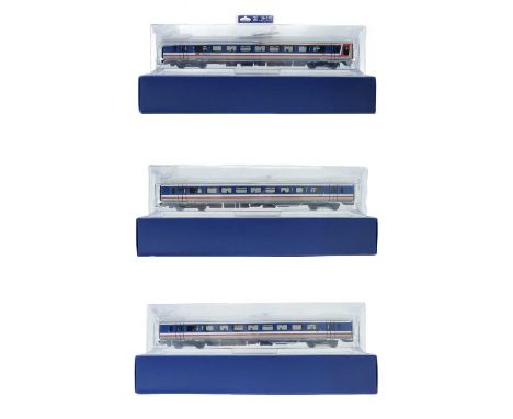 Bachmann "OO" Class 159 DMU three car set Comprising 31-520 Class 159 three car set in Network South East livery. Includes 36