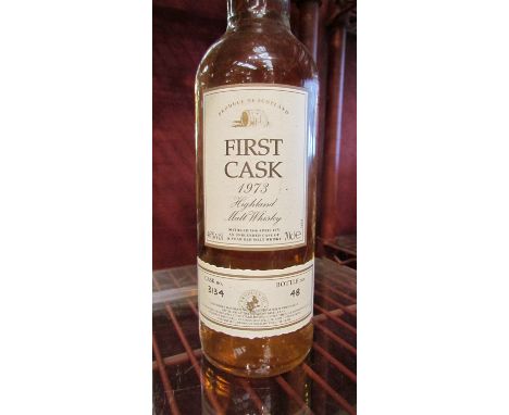 Macduff 1973 28 year old First Cask Highland Malt Whisky, distilled 26th April 1973, Cask No.3134, Bottle No. 48


