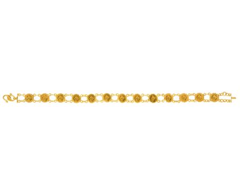 A GOLD BRACELET, 16.5 CM L, MARKED 916, 7G  IN GOOD CONDITION WITH LIGHT WEAR CONSISTENT WITH AGE AND USE.
