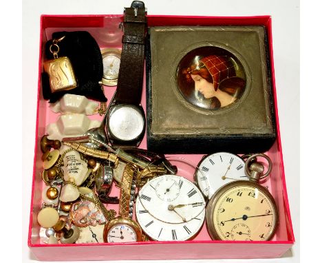 MISCELLANEOUS WATCHES AND OTHER ARTICLES, TO INCLUDE TWO 9CT GOLD CASED LADY'S WRISTWATCHES, A SILVER WRISTWATCH, ETC  