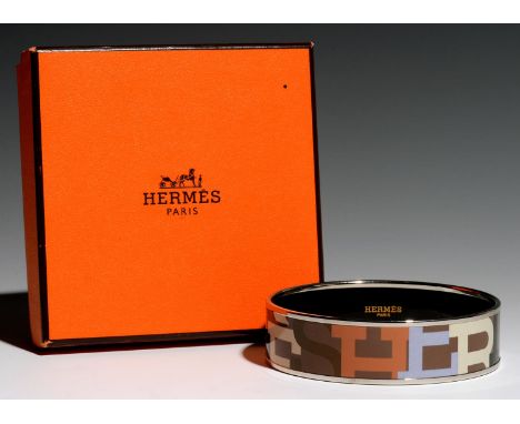 HERMÉS. ENAMEL BANGLE, 65 MM DIAM, BOXED  