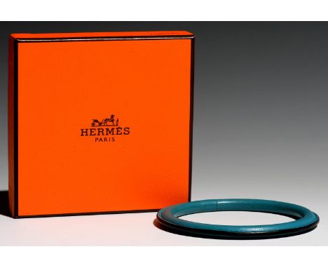 HERMÉS. TEAL LEATHER BANGLE, 62 MM DIAM, BOXED  