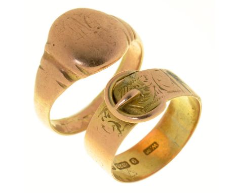 A VICTORIAN 9CT GOLD BUCKLE RING, BIRMINGHAM 1891 AND A 9CT GOLD SIGNET RING, MARKS RUBBED, 8.7G, SIZES P, S  IN GOOD CONDITI