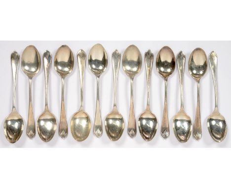 THIRTEEN SILVER TEASPOONS, GEORGE V AND LATER, 5OZS 8DWTS  