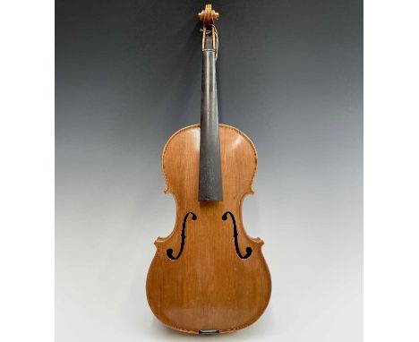 A pale mahogany viola with inlaid purfling. LOB 42.5cm.