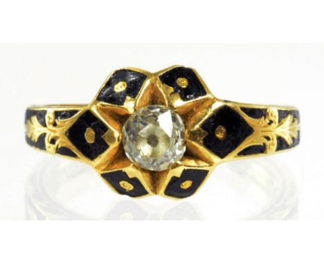 A VICTORIAN DIAMOND AND GOLD AND BLACK ENAMEL MOURNING RING ENGRAVED IN MEMORY OF CHAS ELKINS DIED JULY 21ST 1882, 5G