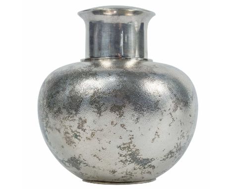 A Chinese silver tea caddy, stamped 'Zeewo', Shanghai, circa 1920. Height 10.5cm, diameter 9cm, weight 229 grams.Provenance: 