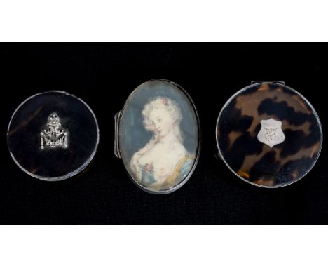 *Two tortoiseshell lidded silver circular cosmetic jars, Birmingham hallmarks for 1907 and 1907, together with an oval George