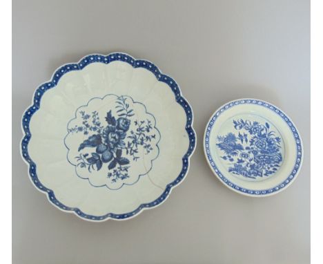 A Worcester dish and a small Worcester plate, circa 1790,    diameter 25.5cm, plate 16cm diameter (2)

Condition: Plate: Good