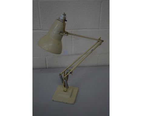 A GEORGE CARWARDINE FOR HERBERT TERRY CREAM TRIPLE SPRING ANGLE POISE LAMP on a stepped base