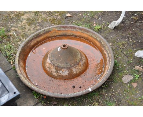 A VINTAGE CAST IRON CIRCULAR CATTLE FEEDER, diameter 78cm